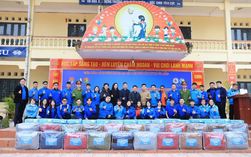 Thiện nguyện đầu năm